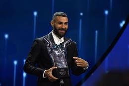 Karim Benzema hạnh phúc sau khi giành danh hiệu cao quý
